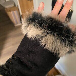 Fur-lined fingerless Gloves - Size Medium. Never worn
